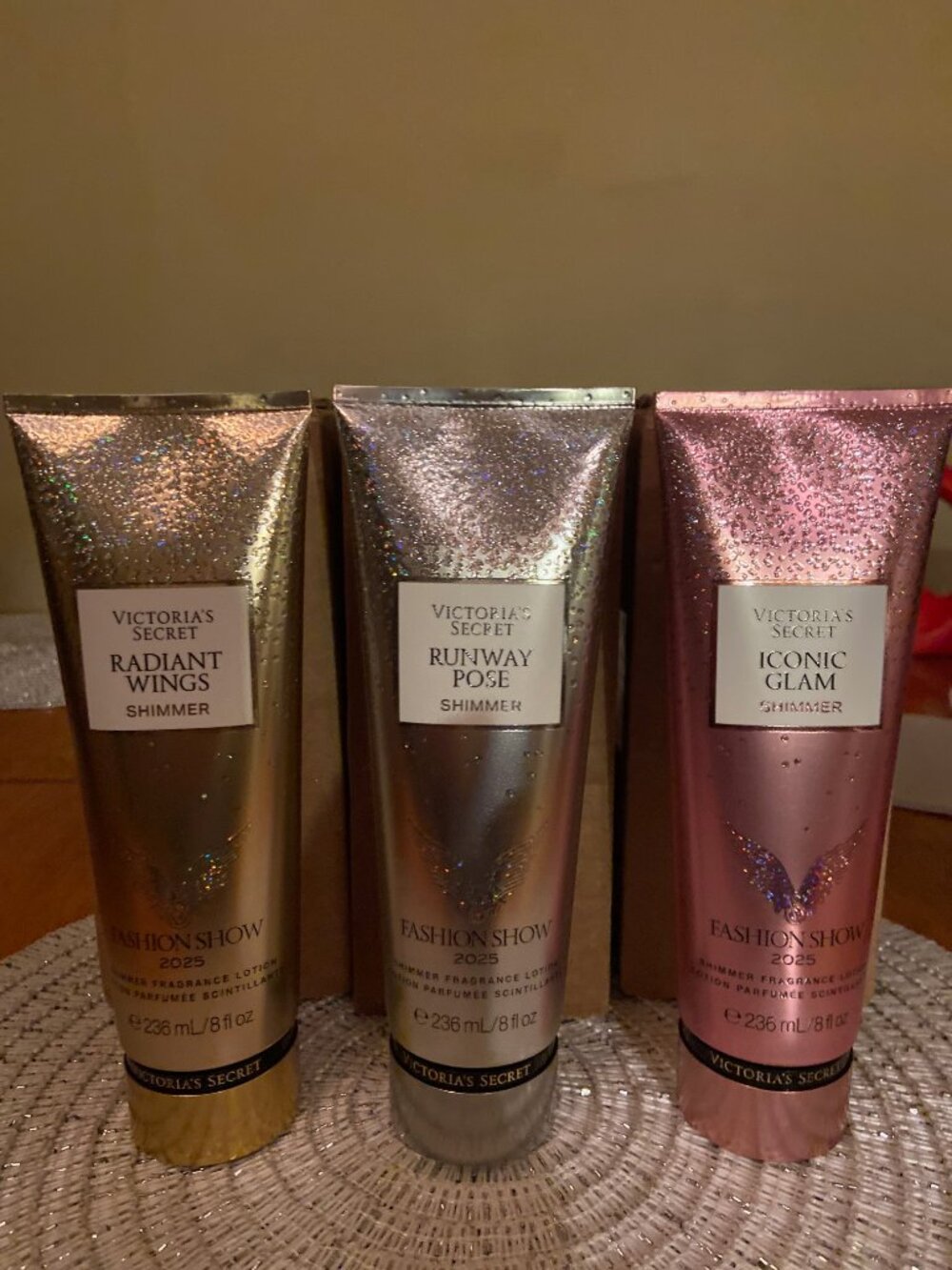 Victoria Secret - Picture 2 of 2